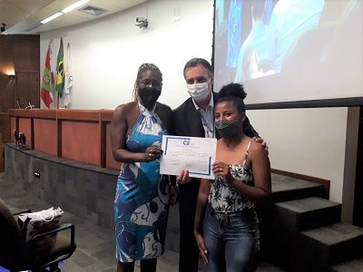 Celesc forma 116 jovens aprendizes em 16 cidades de Santa Catarina 