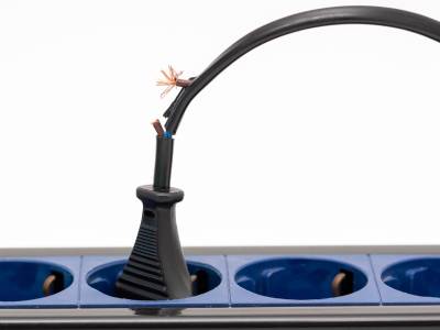 Celesc lança campanha de prevenção a acidentes com choque elétrico; cuidados simples podem prevenir tragédias