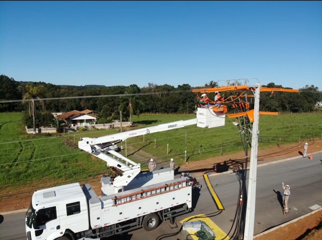 Celesc mobiliza força-tarefa no domingo para modernizar rede elétrica no Centro de Florianópolis