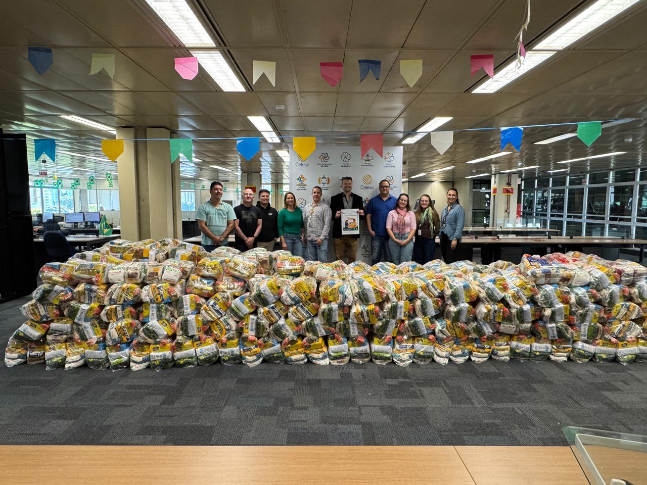 Programa Celesc Solidária arrecada mais de 15 toneladas de alimentos não perecíveis