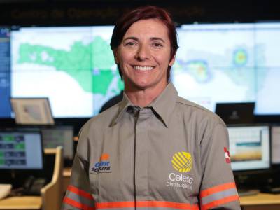 Como a Celesc restabelece a energia elétrica após temporais?