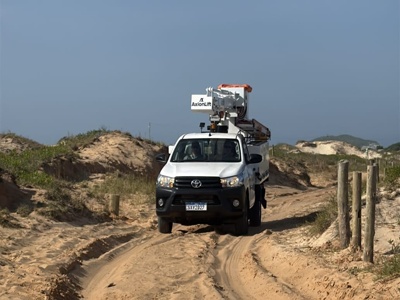 Celesc reforça sistema elétrico no litoral para garantir energia durante o Réveillon e a temporada de verão